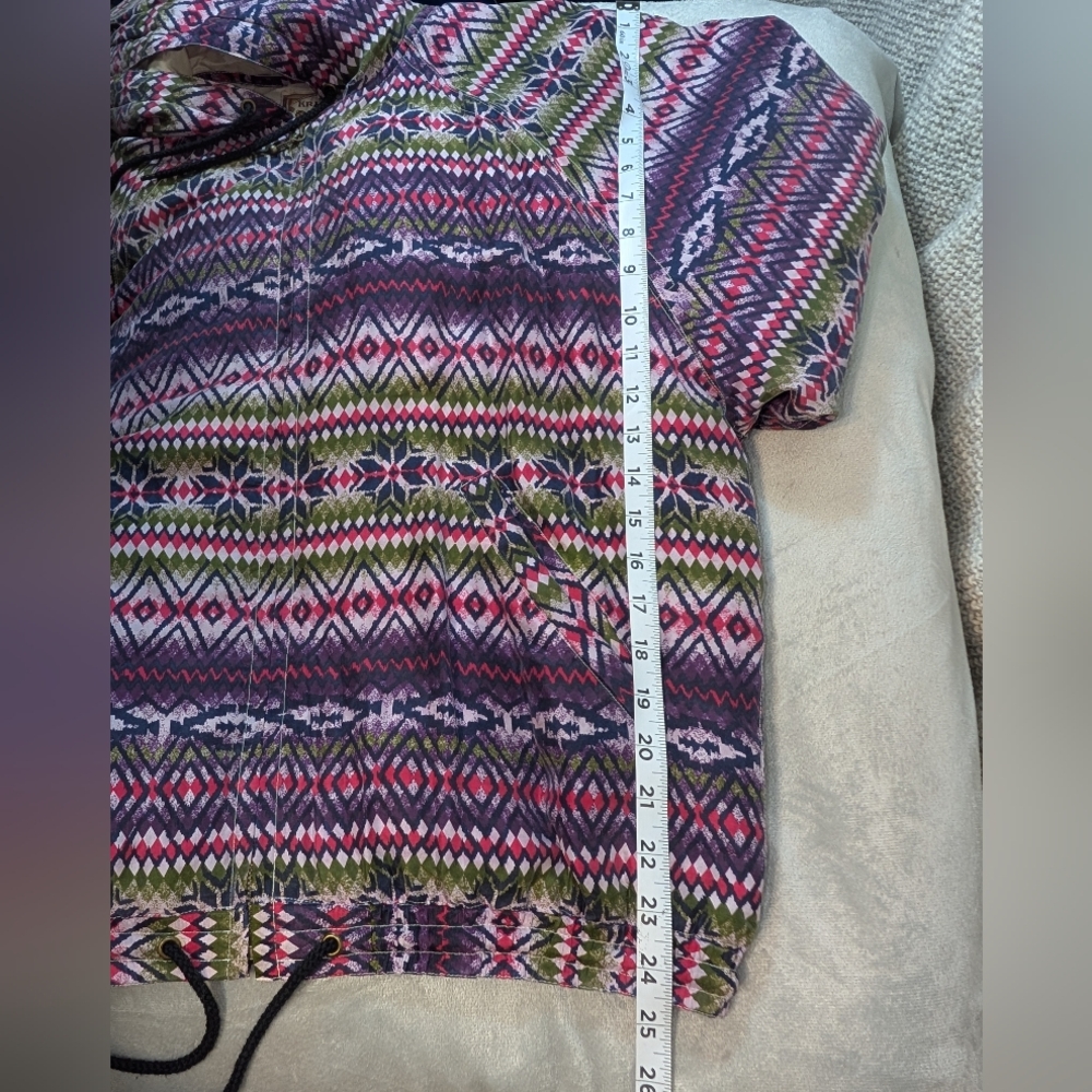 Colorful Patterned Pullover Jacket - Picture 12 of 13